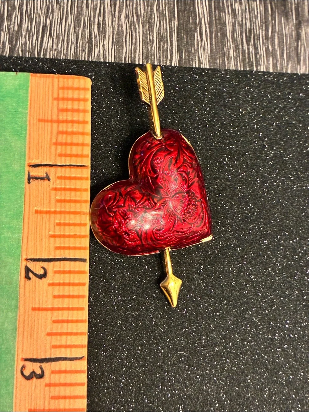 🏹 ❤️ Vintage Avon Hearts Afire Red Heart Arrow Brooch Pin